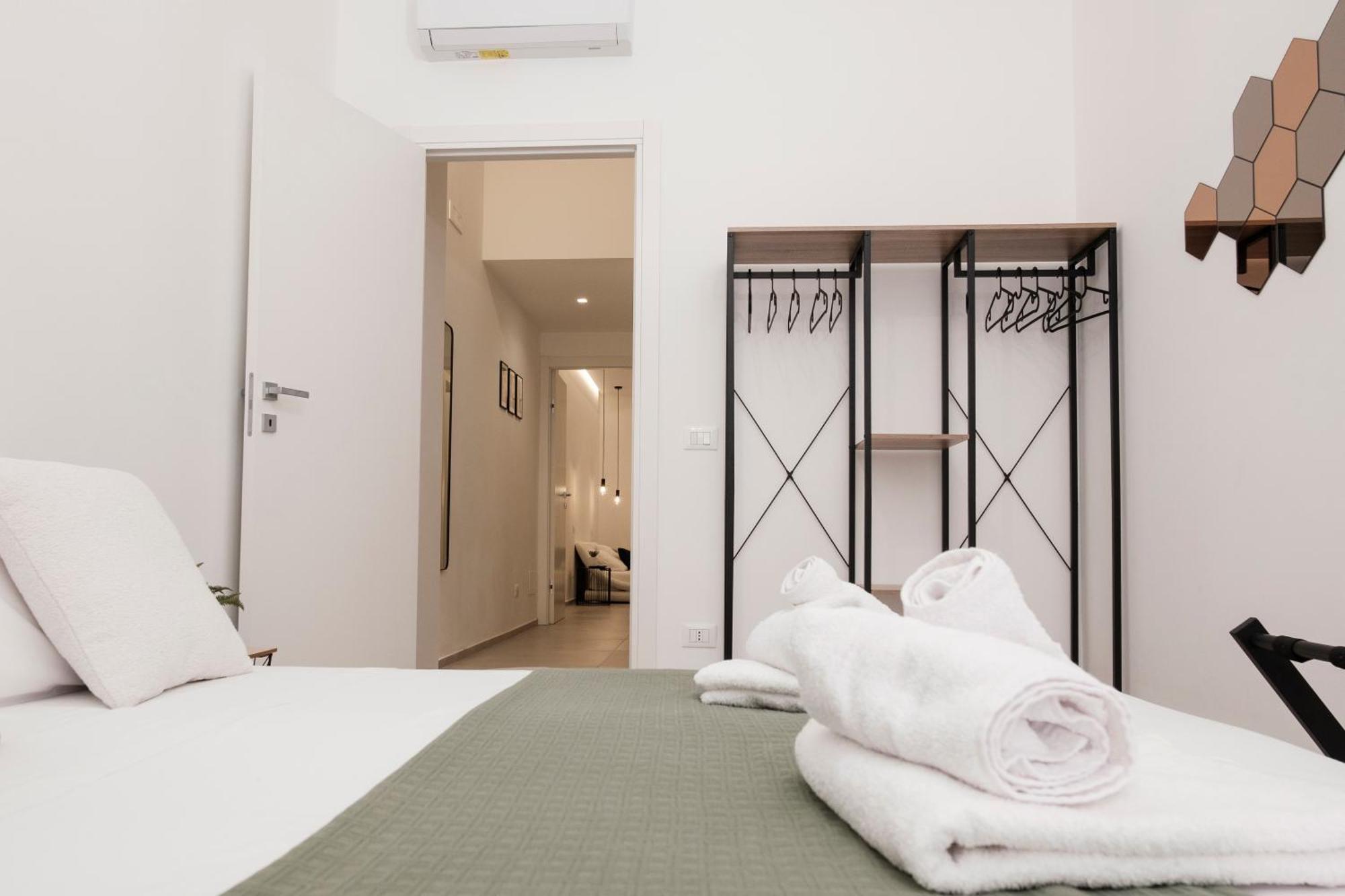 Pepoli Deluxe - Exclusive Apartment - Free Parking Trapani Eksteriør bilde